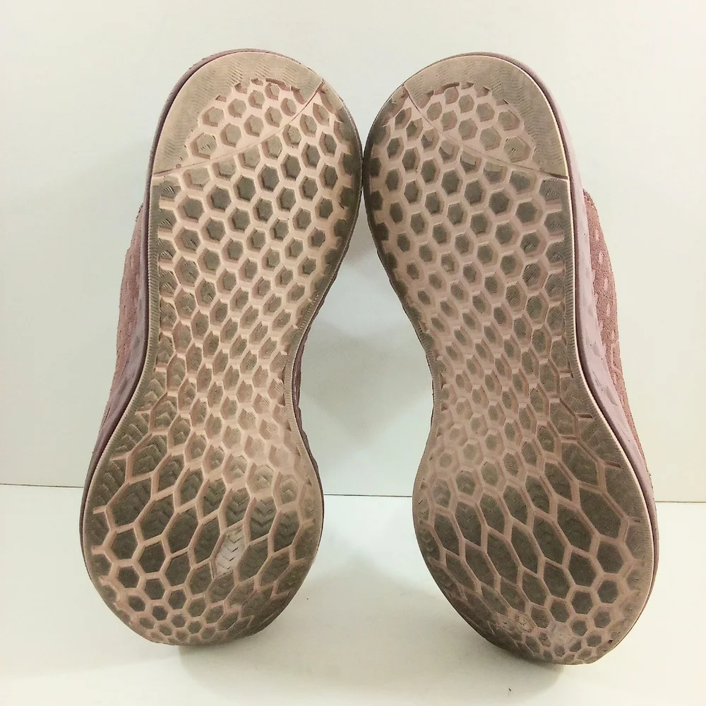 New Balance Fresh Foam Women 9 Pink Running Shoes - Picture 7 of 8